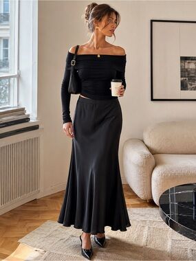 Laura Brand Elegant Black Maxi Skirt — Classic Flowing Silhouette